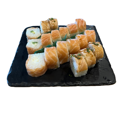 Salmon roll (18 pieces)